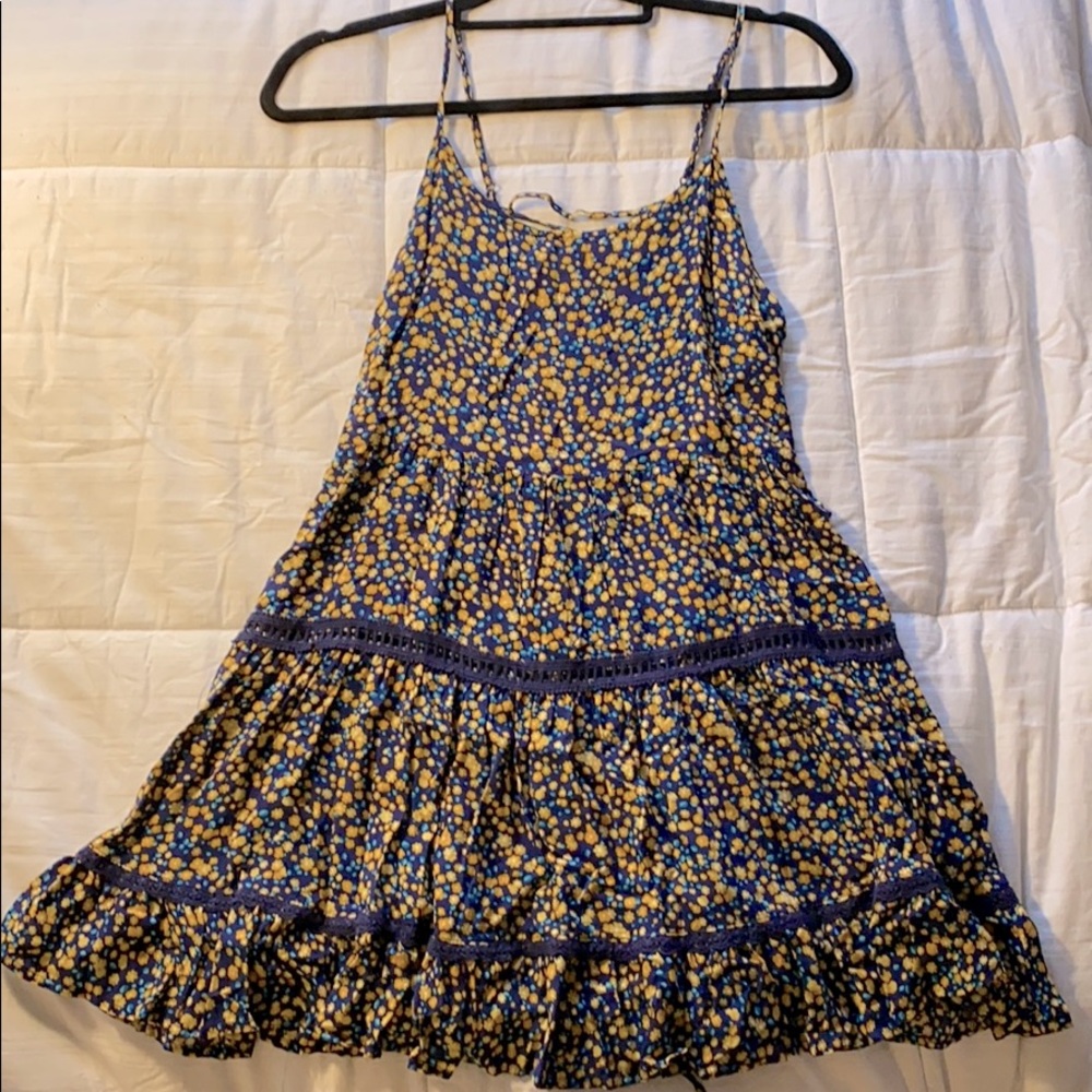 flowy floral spagetti strap dress